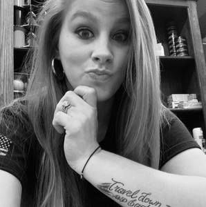 Meet your Posher, Tiffany